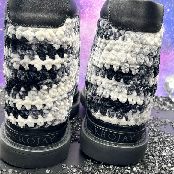 Krojay Onyx Crochet Men’s Boots - Picture 5 of 9